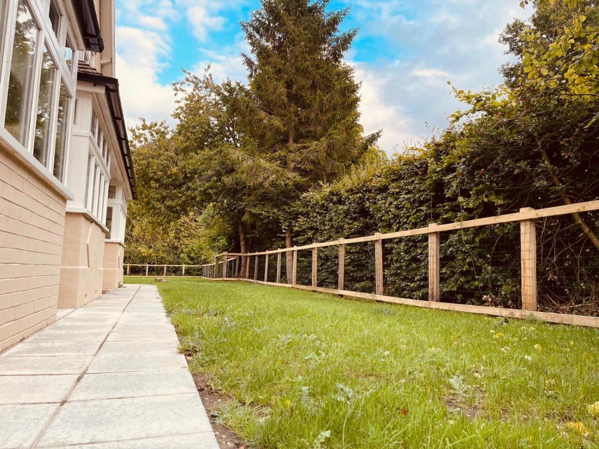 Spacious 4 Bed Family Cottage In Parkland Setting York Exteriör bild